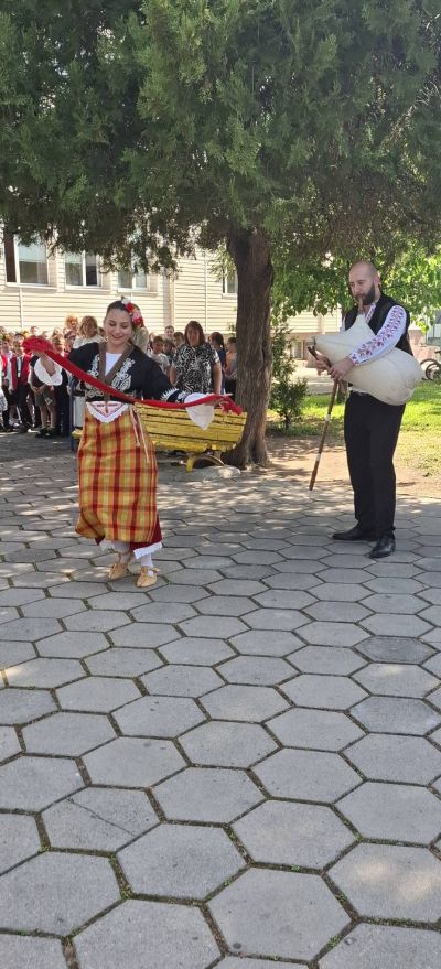 11 май - Патронен празник - ОУ Св. Св. Кирил и Методий - Труд